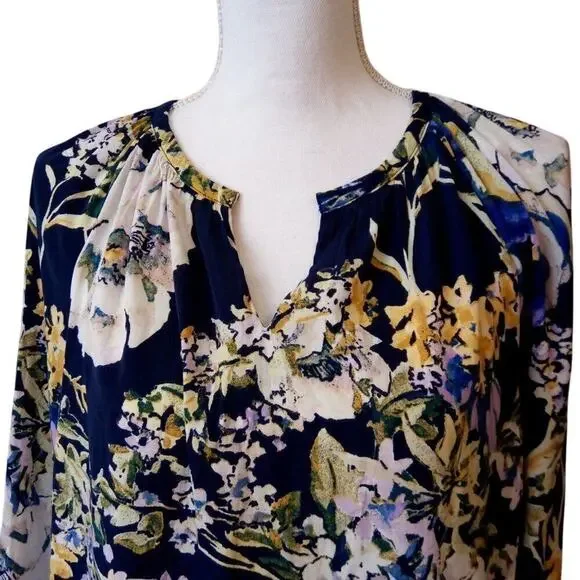 Chicos Floral Top Women Size Medium Blue Preppy Career Classic Feminine - Picture 4 of 9